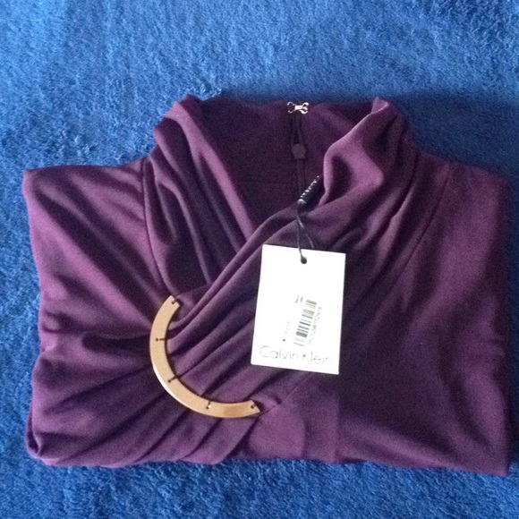 Calvin Klein sleeveless top - Picture 2 of 6